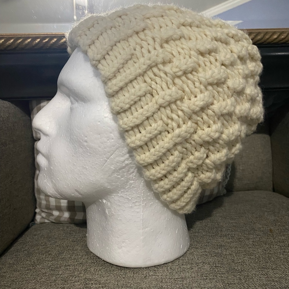 Handmade Chunky Knit Cream Beanie